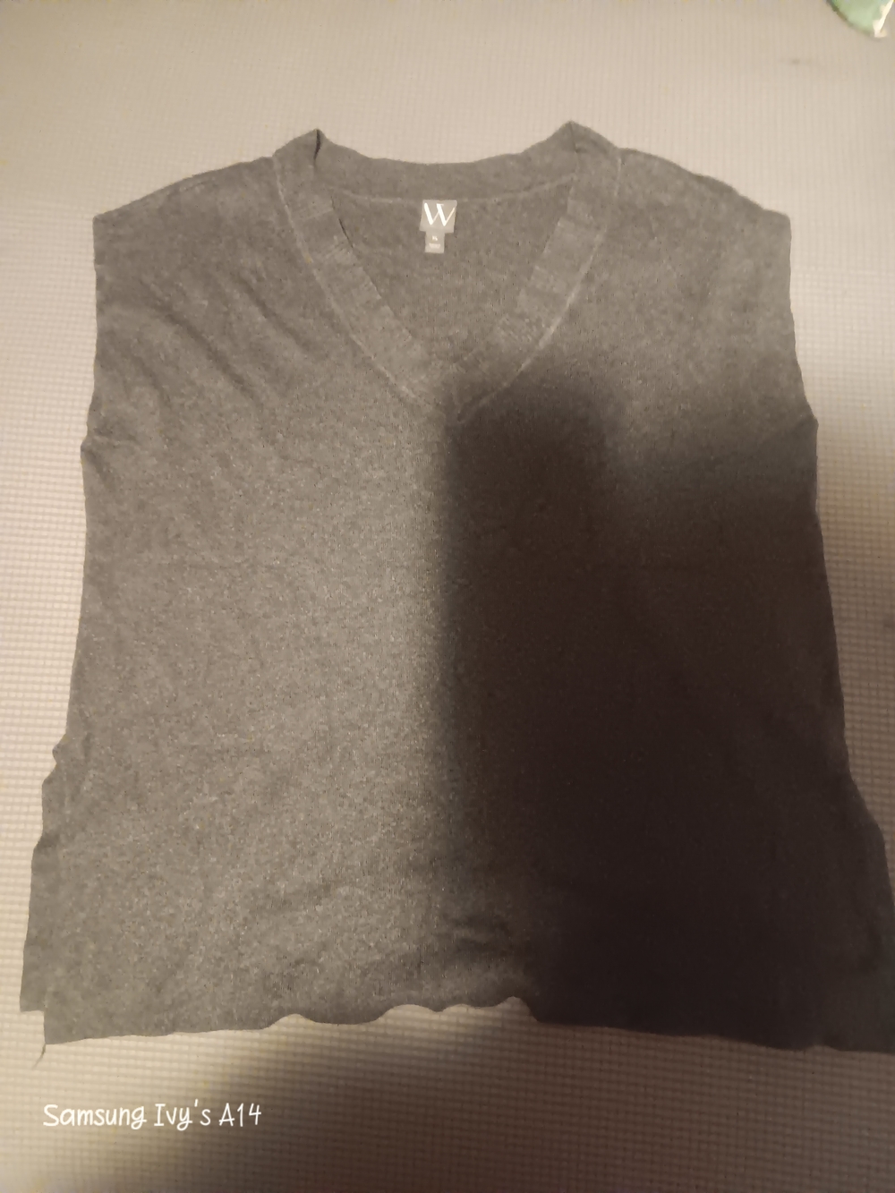 Worthington Black Knit V-Neck Sweater Shell - Picture 2 of 3
